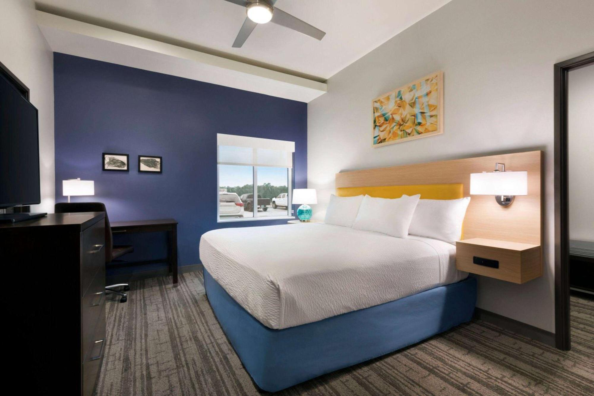 Days By Wyndham West I-10 Walden Hotel 2*